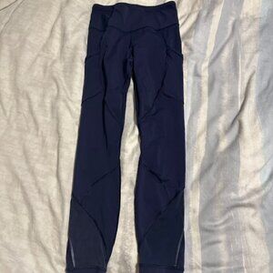 Lululemon Size 4 Navy blue cropped leggings
